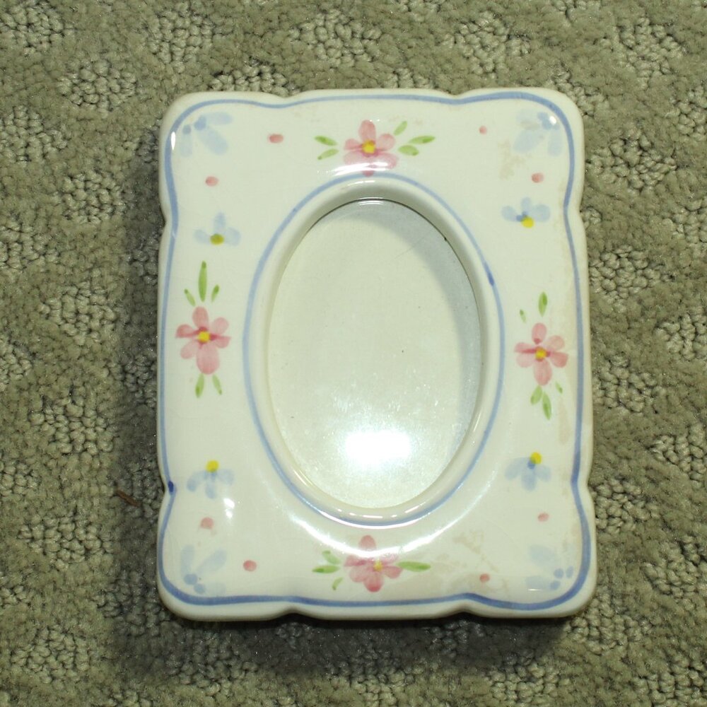 Vtg Small Ceramic Oval Picture Frame Flowers 5" Free Standing 2.5x3.5 Photo